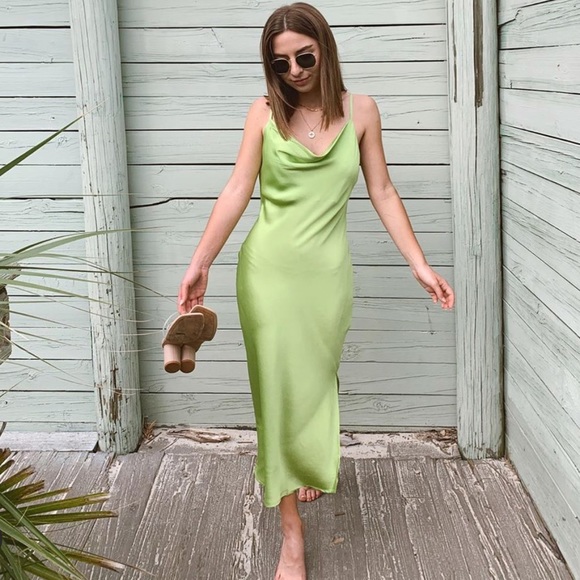 Francesca's Collections Dresses & Skirts - Francesca’s Lime Green Midi Dress